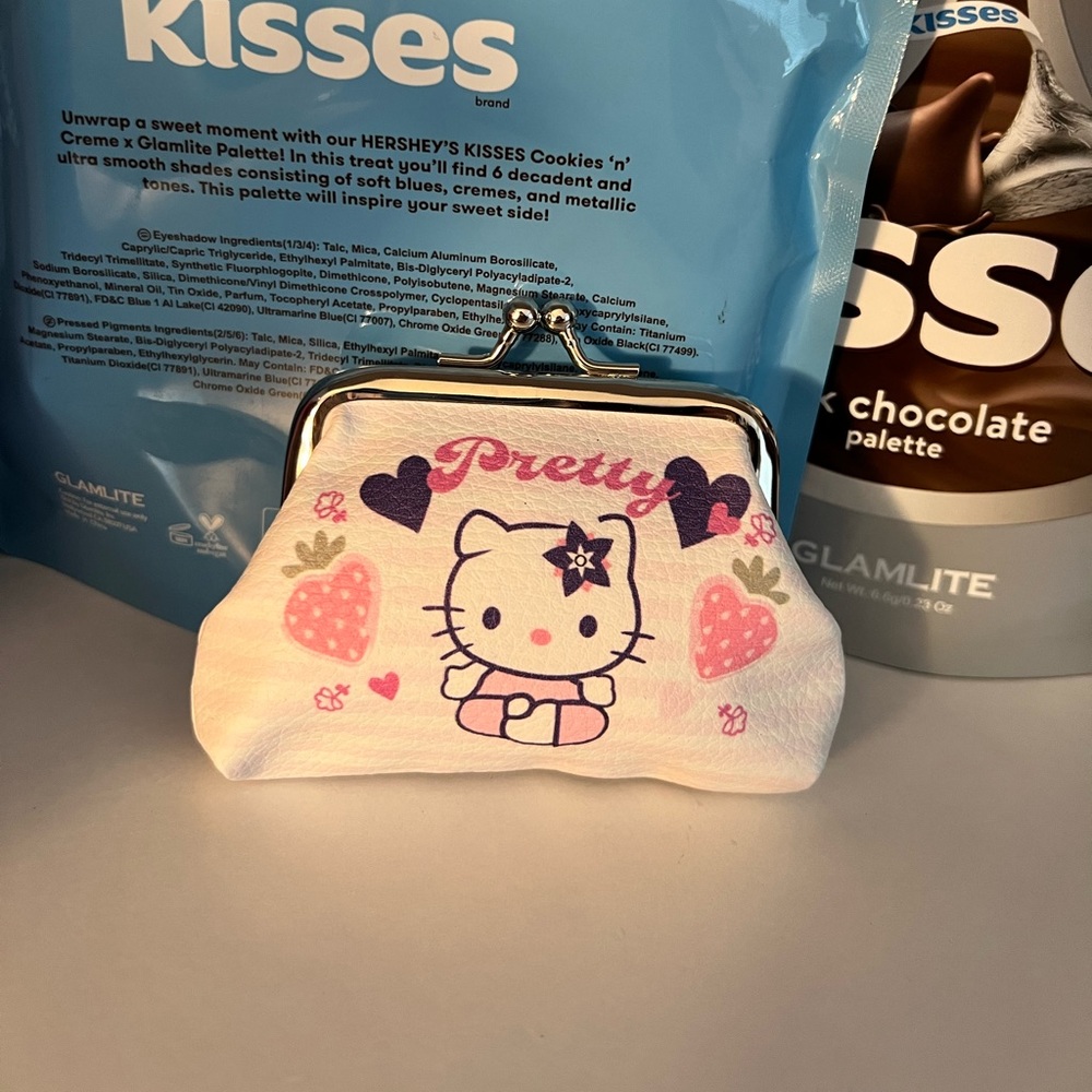 Hello kitty coin pouch